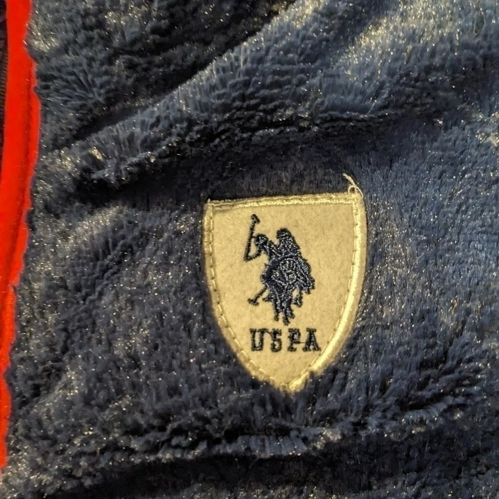 Faux Fur Polo jacket, 3T. Navy with Red